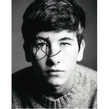 Barry Keoghan AUTOGRAPH Posed SIGNED IN PERSON 10x8 Photo