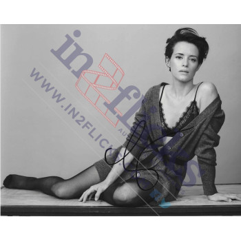 Claire Foy Signed In Person 10x8 Photo Posed Autograph Claire Foy Signed In Person 10x8 Photo Posed Autograph