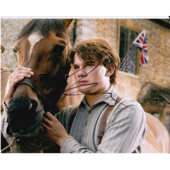 Jeremy Irvine AUTOGRAPH Warhorse SIGNED IN PERSON 10x8 photo